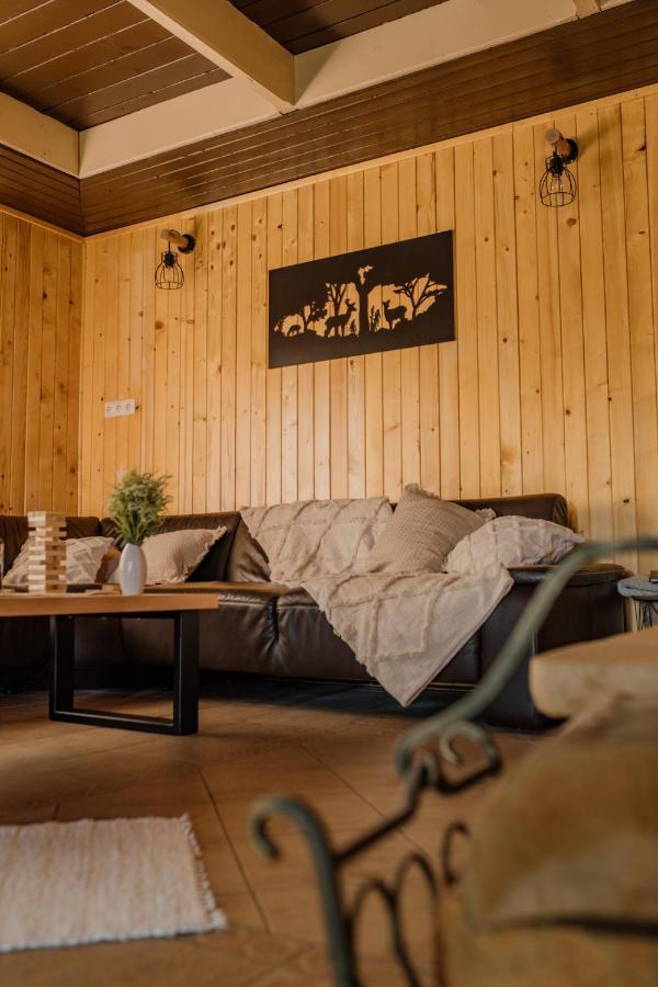 Lodge Mineral *